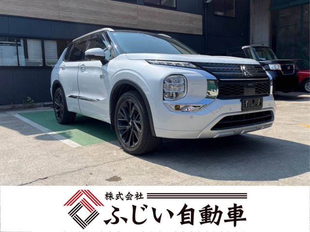 アウトランダーPHEV 2.4 P 4WD7人乗り パワーシート ナビ TV