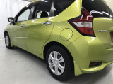 【全国納車OK】 現車をご覧になれないお客様でも、安心してお車をご購入いただける環境を整えております。 色々な角度から撮影したたくさんの画像など豊富な資料送りいたしております。