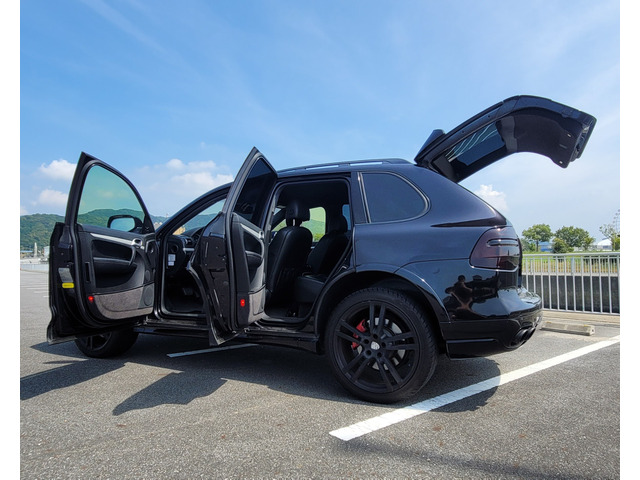 ポルシェ カイエン ターボ ティプトロニックS 4WD ブラック