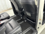 【試乗OK】お車の移動や手続きなどございますので、ご希望の際はご来店日時を前日までにご連絡ください。ナンバープレートの無い車の公道での試乗は、スタッフの運転となります。場内試乗は可能です。
