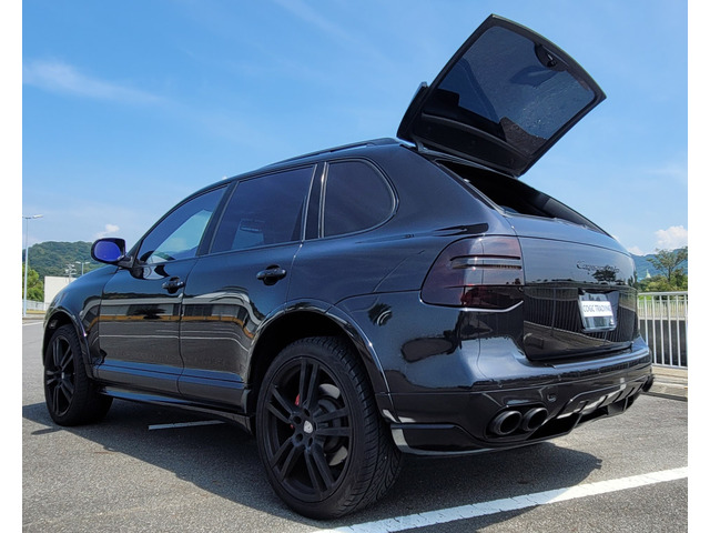 ポルシェ カイエン ターボ ティプトロニックS 4WD ブラック