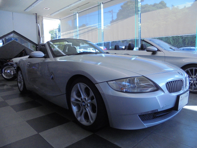 Z4 ロードスター 3.0si 車検2年付納車