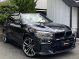 【中古車情報】BMW X5 xドライブ 35i Mスポーツ 4WD 黒革SR HDD地デジ全方位 22AW の中古車詳細（走行距離：9.8万km、カラー：カーボンブラック、販売地域：大阪府堺市北区長曽根町）
