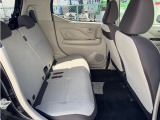 内装クリーニングも行っております。専門スタッフが愛車をピカピカに仕上げさせていただきます。