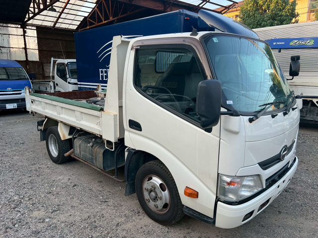 デュトロ 2tダンプガソリン車フルフラットロー