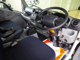 デュトロ 4.0 フルジャストロー ディーゼル 2t 標準 アルミバン 登録済み未使用車