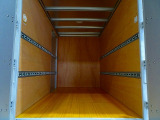 荷台内寸:320×177×217 トランテックス リア観音扉/90度ストッパー付 左サイドスライドドア(200cm/93cm) ラッシングレール2段(60cm/120cm)/ベルト2個 荷室LED灯2個