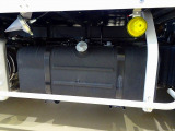 燃料タンク80L タイヤ止め2個 左シャシリア工具箱