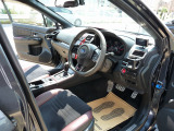 内外装クリーニング済みのお車です。入庫時に磨き作業を行い艶やかなグレーメタリックになります。STIスタイルパッケージ 18インチアルミ