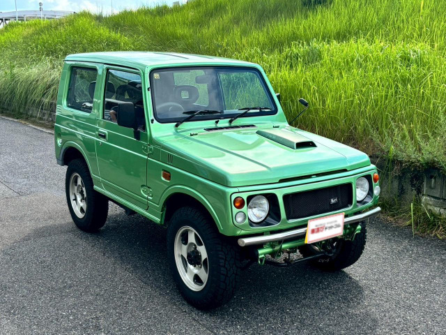 ジムニー  A/C、オーディオ、アルミホイール、5速