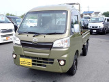 全車納車前点検実施中 自社工場完備 認証工場にてベテランメカニックによる整備実施 オイル交換から各部点検 コンピューター診断を行います