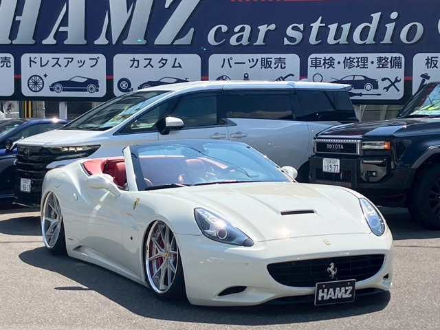 カリフォルニア30F1 DCT4独エアサス 赤×黒ハーフレザー内装