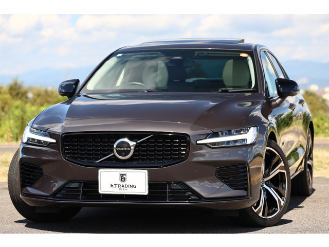 S60リチャージ PHEV T6 AWD アルティメット 4WDトップグレード/新車保証