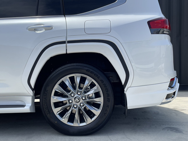 トヨタ ランドクルーザー300 3.5 ZX 4WD モデリスタKIT カー