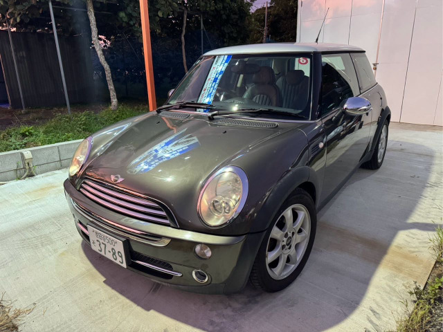 ミニ クーパー 本革シート 走行距離少なめ 純正オーディ