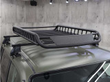 新品ルーフラック付きです!キャンプやアウトドアシーンなどに行く時など、たくさんの荷物を運ぶ際に役に立つ便利なアイテムです♪