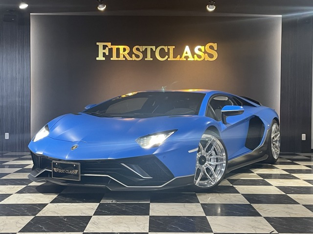 アヴェンタドール LP780-4 ウルティメ 4WD 