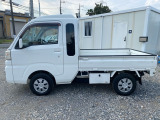 遠方からご来店いただくお客様にも便利な立地です。駐車スペースも完備しておりますので、お車でのご来店もご安心ください。