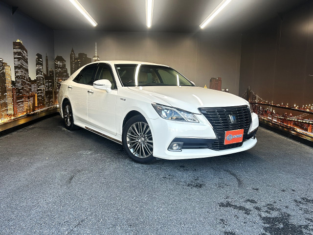 クラウン ハイブリッド 2.5 ロイヤルサルーンG 禁煙車 ベージュ本革 純正ナビ HID