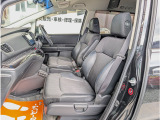 車内は嫌な臭いや気になる汚れも無くクリーン。車内がキレイだと気持ち良く運転が出来ますよね!
