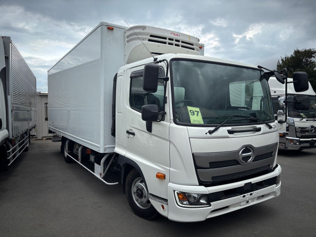 レンジャー 冷蔵冷凍車 2.7t パワーゲート【177】