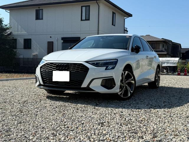 A3セダン30 TFSI シグネチャーエディション