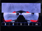 リバースギアに連動したパークアシスト機能付きフロント&リアカーブビューHDパーキングカメラを装備。モニター上で視点切り替えも可能です。また、バックミラーはデジタルインナーミラーを採用しております。