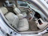 気になるシートのシミなどございましたらご納車前に綺麗にクリーニングしてご納車させていただきます。