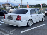ガラスコーティングも施工可能です。費用は30.000円から承っております。※車種により価格が変わる場合がございます。その他オプションも取り揃えておりますので、商談担当にお申し付けください。