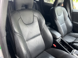 経験豊富なメカニックが御納車整備をさせていただきます。