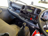 AC PS PW SRS ABS 集中ドアロック 左電格ミラー AM/FMラジオ ETC バックモニター ドライブレコーダー ターボ 排気ブレーキ 坂道発進補助装置 フロア5MT