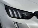 LEDヘッドライトはデザイン性だけではなく夜間の安全性に非常に効果を発揮します!