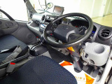 デュトロ 4.0 全低床 ディーゼル 1.95t 標準 低温冷凍車 スタンバイ