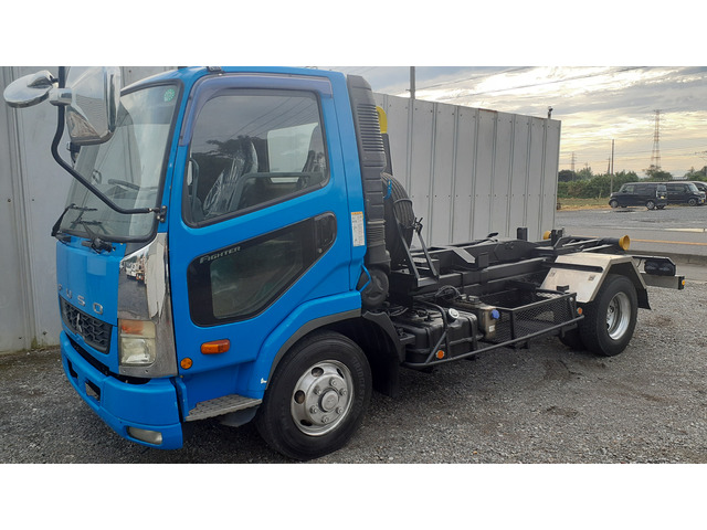 ファイター  脱着装置付コンテナ専用車 ヒアブ