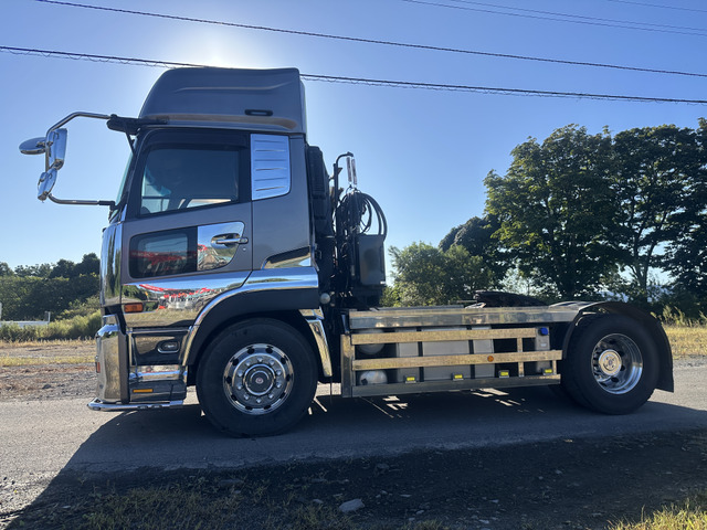 UDトラックス クオン トレーラーヘッド PTO ダンプポンプ付 の中古車