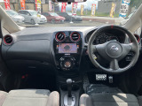 運転席&インパネ回り NISMO専用チューニングコンピュータで力強い走りです。