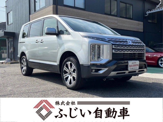 デリカD:5 2.2 G 4WD 4WD 8人乗り 3列シート