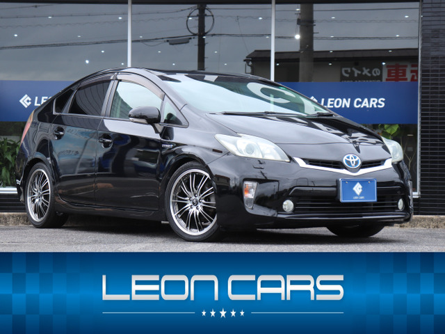 プリウス 1.8 L 後期モデルAftermarketナビBカメラ地デジBT音楽