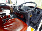 AC PS PW SRS ABS 集中ドアロック 左電格ミラー AM/FMラジオ タコグラフ ターボ 排気ブレーキ 坂道発進補助装置 フロア6MT