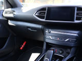 ミラースクリーン[ナビゲーションシステム/地デジTV//AM&FMラジオ/AppleCarPlay&AndroidAuto/USB&Bluetooth接続対応]などオプション装備を含め装備も充実!!