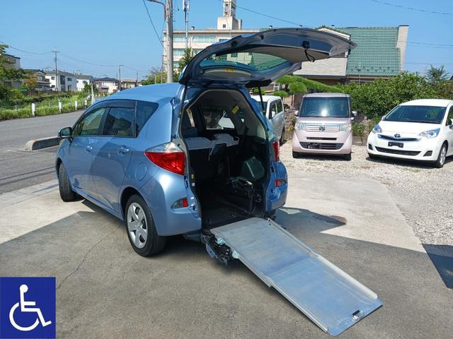 ラクティス  福祉車両 スローパー 電動固定式