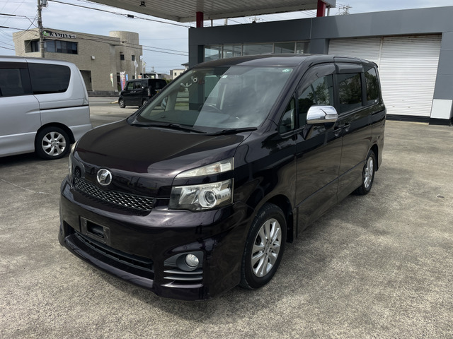 ヴォクシー 2.0 ZS ナビ、バックカメラ ETC付