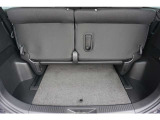 大口のテールゲートで荷物の出し入れラクラク!シートを倒すと大きな荷物も積載可能☆