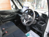 内装も非常に綺麗なお車となっております!!
