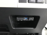 【自社整備工場完備】 自社整備工場を完備しており、納車前は徹底整備後お渡しとなります。自社工場だからこそ時間をかけれる。自社工場だからこそきめ細かい整備を。自社工場だからこそ出来る事があります。