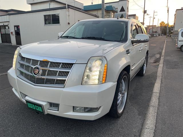 エスカレードプラチナム 4WD1ナンバー登録 並行輸入の為走行距離不明