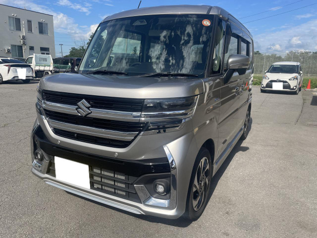 スペーシアカスタム ハイブリッド(HYBRID)  XS 4WD 走行距離が少なめなハイブリット