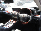 LS 600h バージョンL 4WD 美車 本革シート サンルーフ