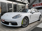 ポルシェ パナメーラスポーツツーリスモ 4 Eハイブリッド PDK 4WD