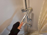 シャワーは温水も利用できます!